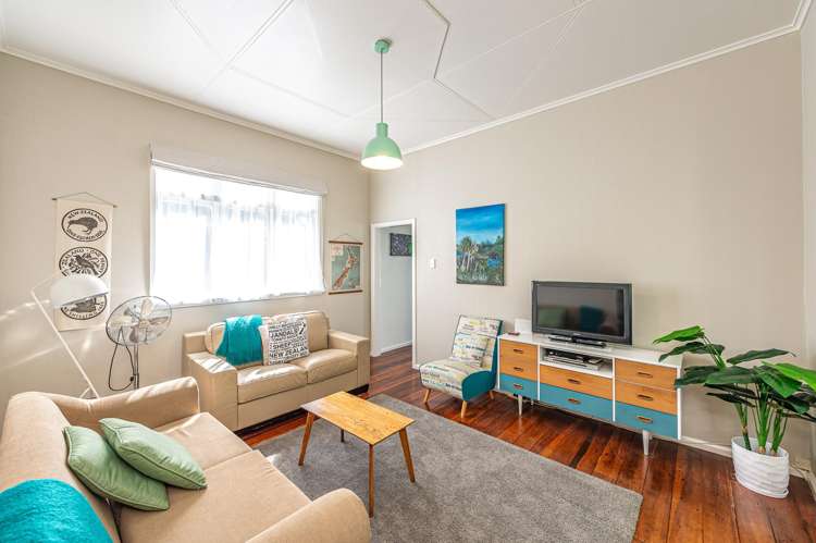 216 Somme Parade Aramoho_8