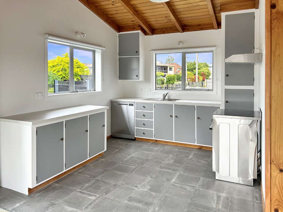 2 BED - RAINBOW POINT 5
