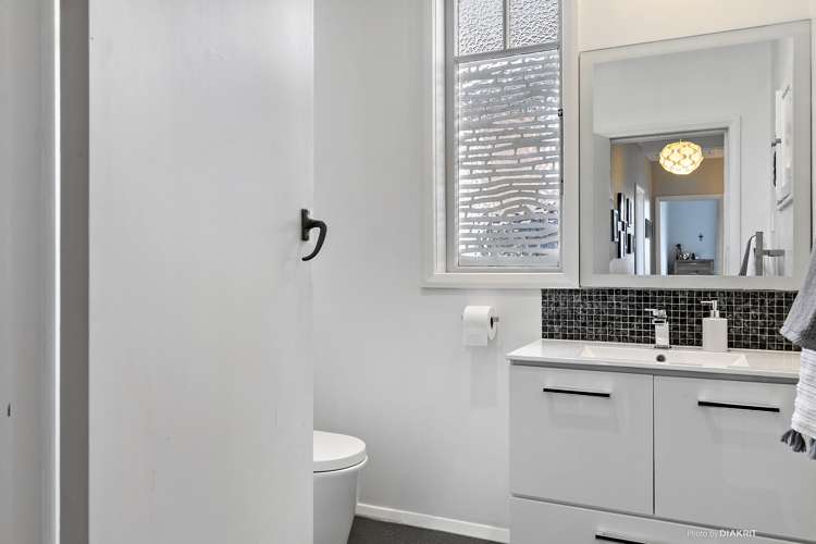 22 Mandalay Terrace Khandallah_8