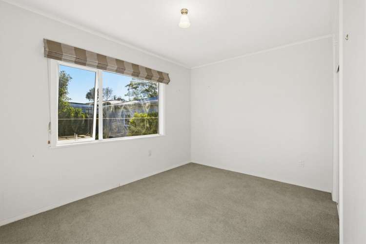 15 Keats Crescent Stoke_10