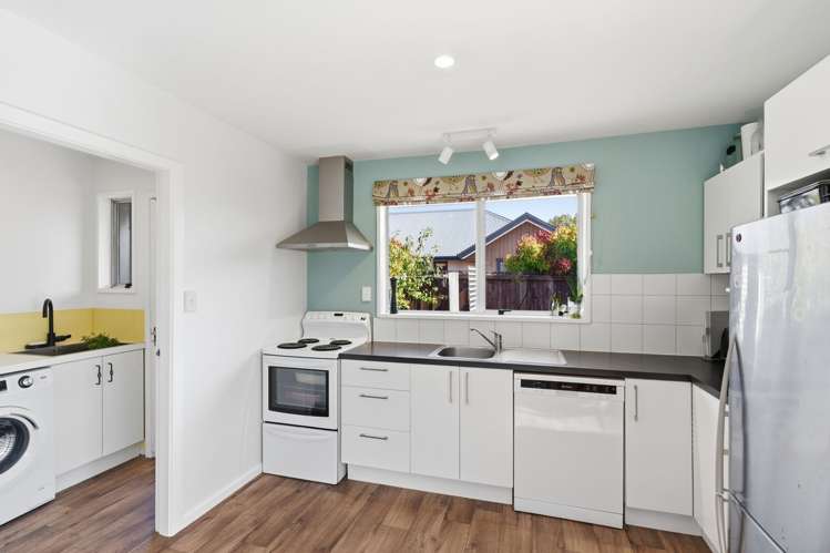 1/204 Riverlaw Terrace Saint Martins_6