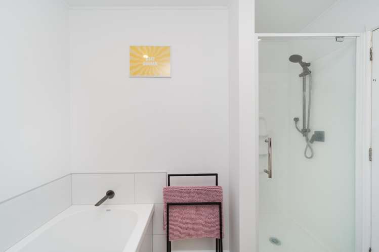 61 Lockhart Avenue Milson_15
