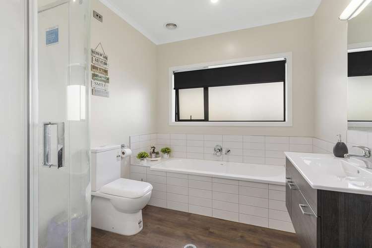 13 Madeira Close Whitby_12