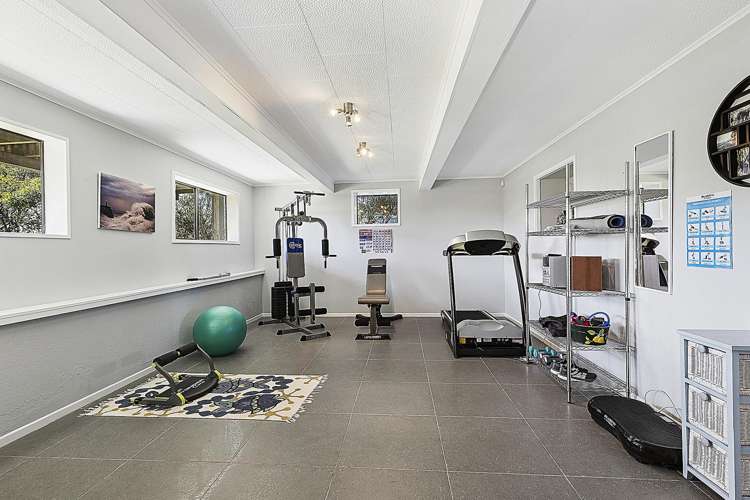 14 Kenef Road Paremata_16