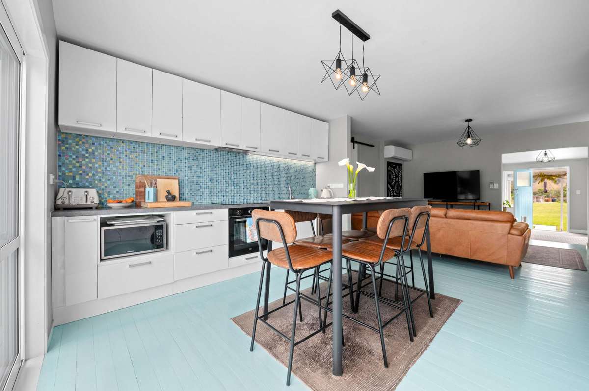 126 Great South Road_5
