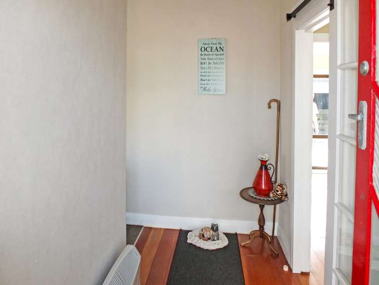 15 Roore Street Foxton Beach_11