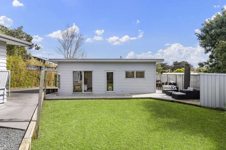 6 Poplar Road Stanmore Bay_11