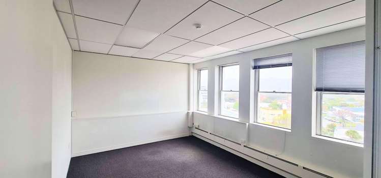 Level 6/44 Queens Drive Lower Hutt Central_2