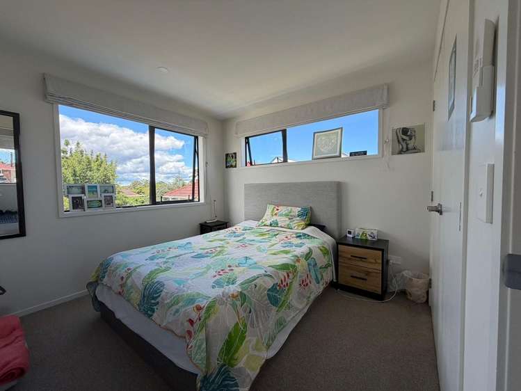 2/66 Neil Avenue Te Atatu Peninsula_6
