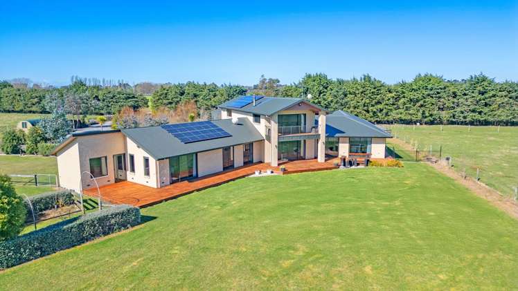 102 Glews Road Cust_58