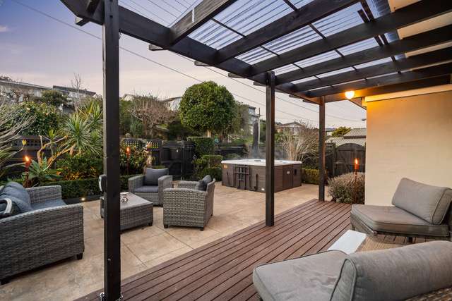 44 Peter Terrace Castor Bay_1