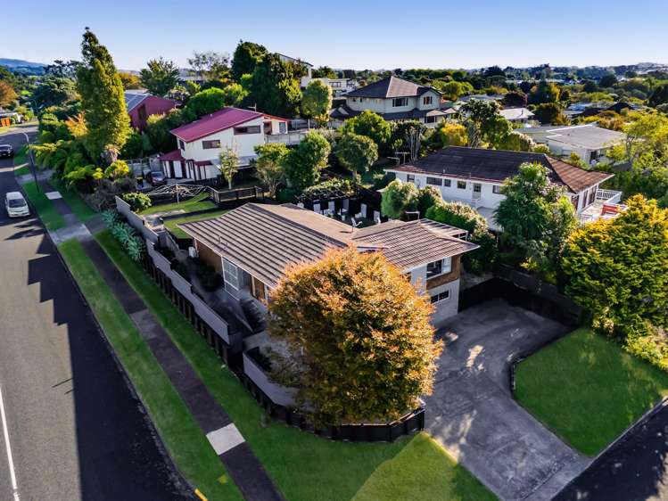 1 Cabot Place Frankleigh Park_37