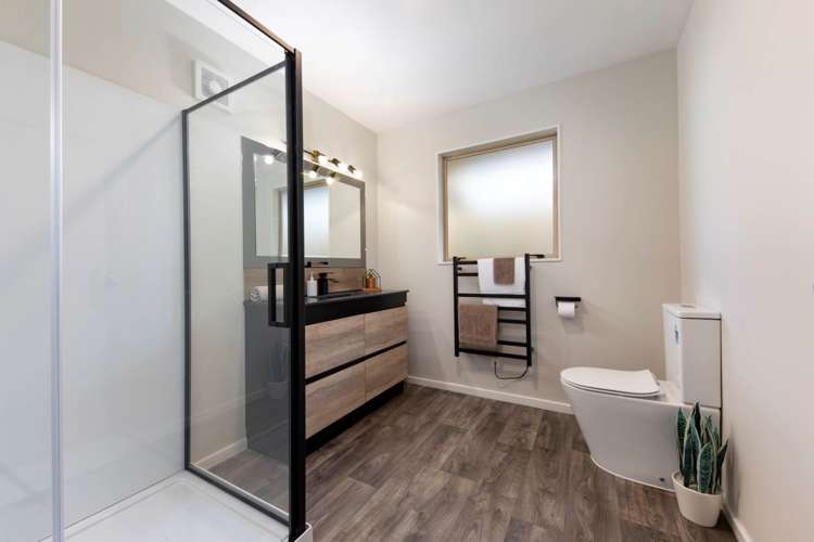 140 Titirangi Road New Lynn_14