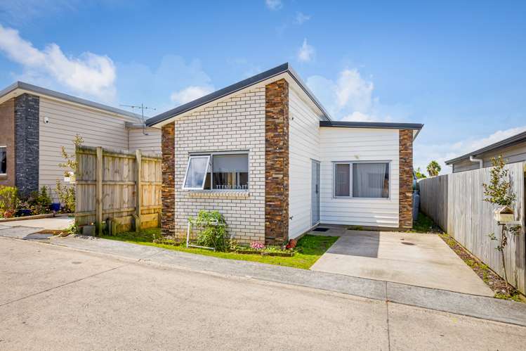 49A Senator Drive Manurewa_12