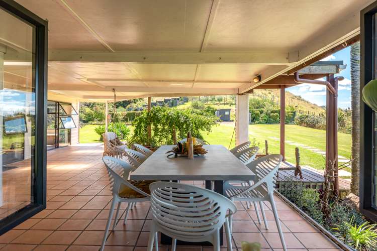402 Orapiu Road Waiheke Island_11
