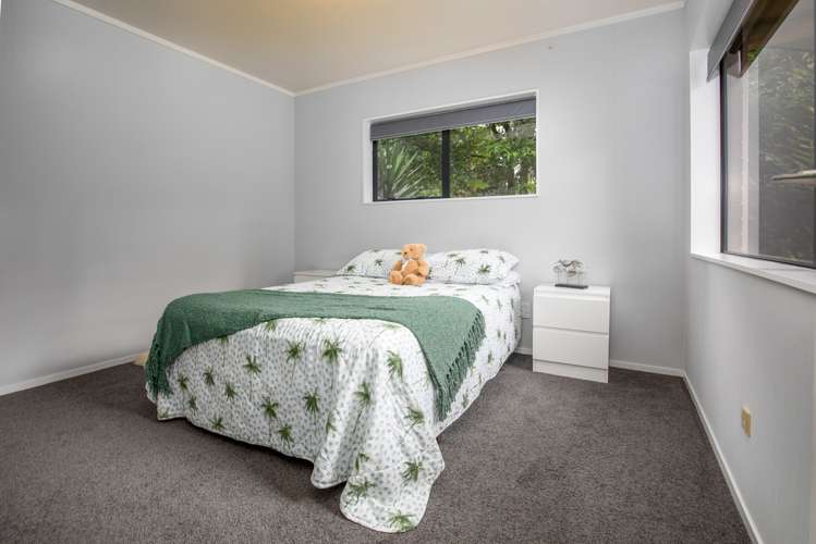 572 Pinnacle Hill Road Bombay_11