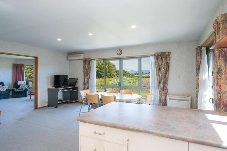 74 Aldinga Avenue Stoke_8