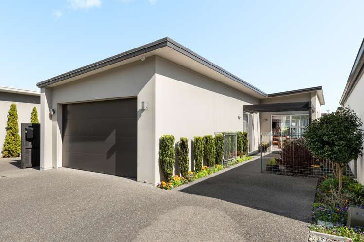 11 Bisley Way_0