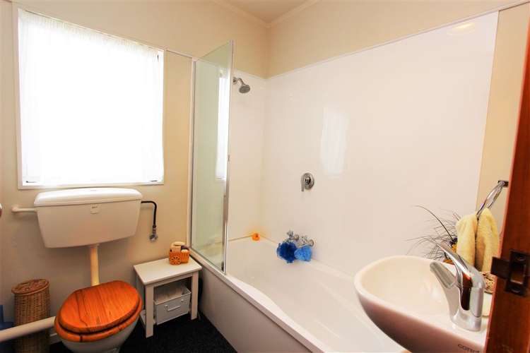 311 Marshall Crescent Thames_10