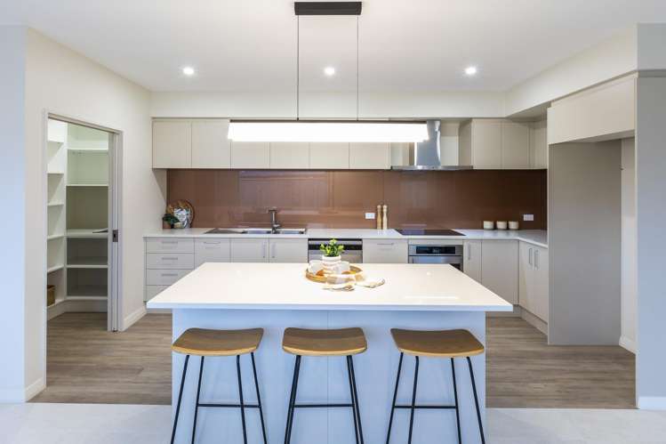 48 Candlesticks Crescent_0