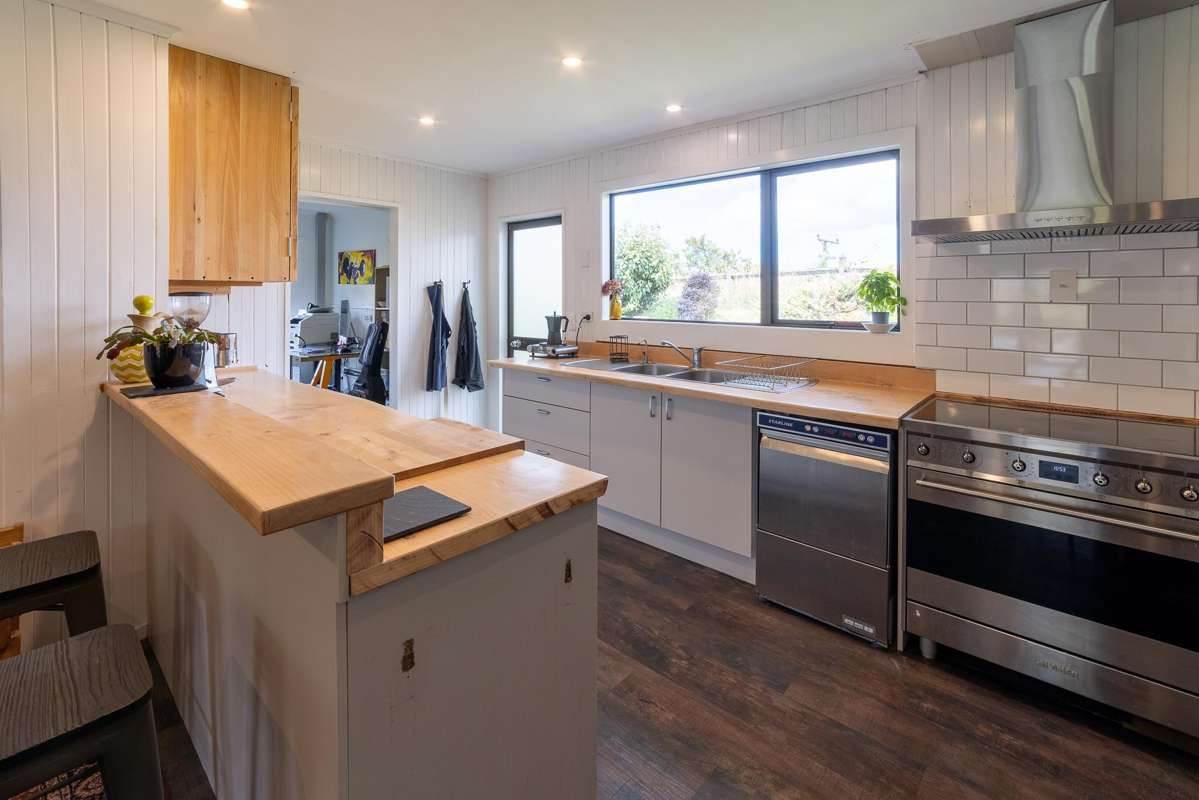 16 Taieri Mouth Road_3