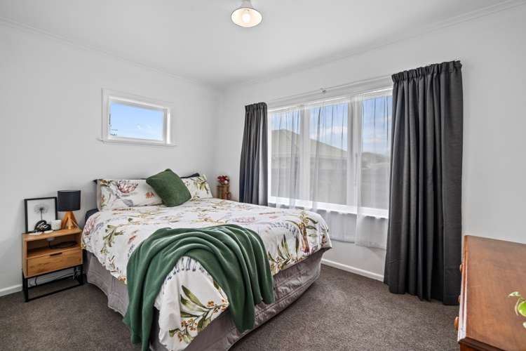 20 Emmett Street Greerton_11