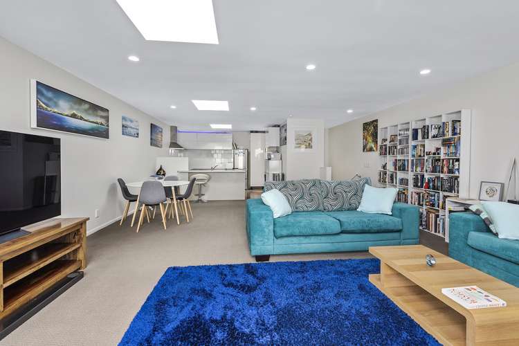 2/148 Evans Bay Parade Roseneath_9