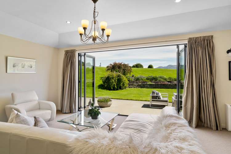 4 Monteith Road Albert Town_8