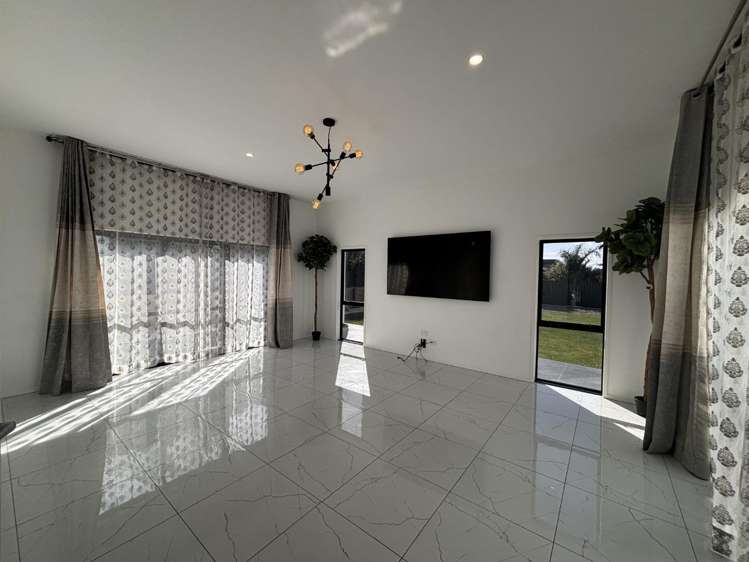 9 Cooke Farm Grove Waiwhakaiho_11