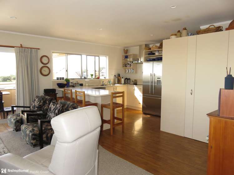 10 Wallnutt Avenue Waihi Beach_2