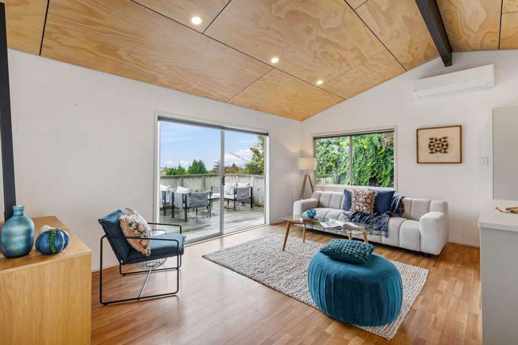 1/61 Glamorgan Drive_0