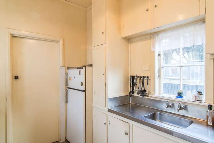 49 Pukatea Street Eastbourne_7