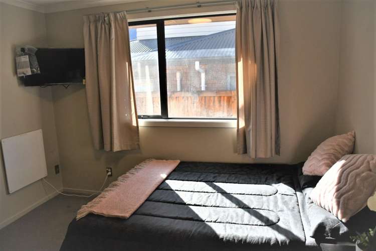 1/27 Hogan Street 1074_8