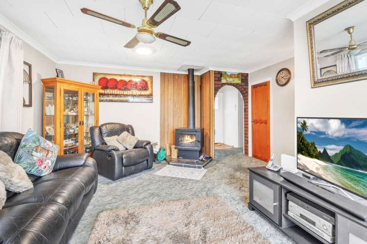 33 Wycola Avenue Hei Hei_5