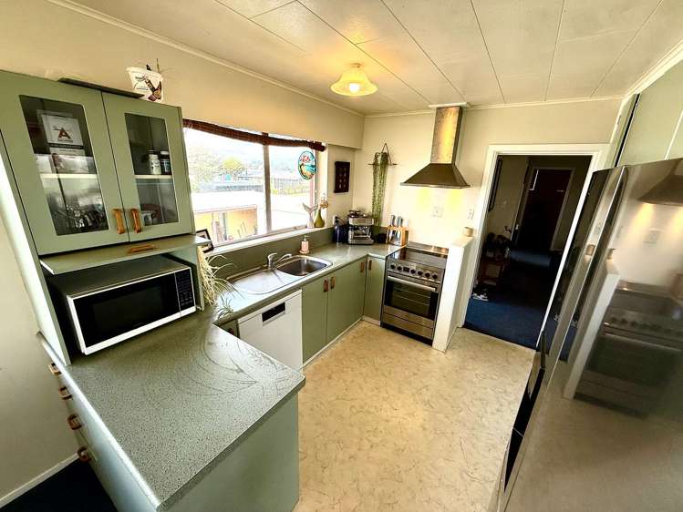 44 Hume Street Waitara_16