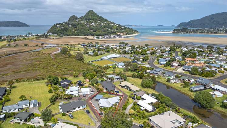 13 Willow Grove Tairua_1