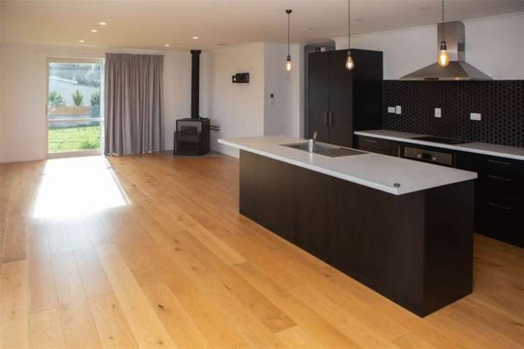 58b Domett Esplanade Cobden_6