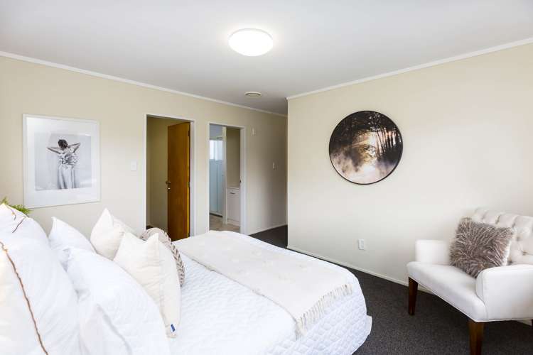 1 Deller Grove Silverstream_22