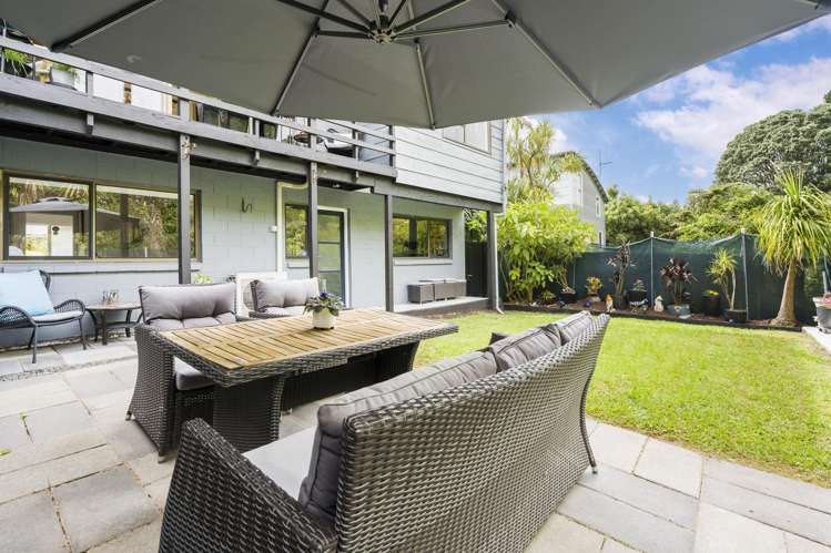 2/10 Seaton Road Murrays Bay_14