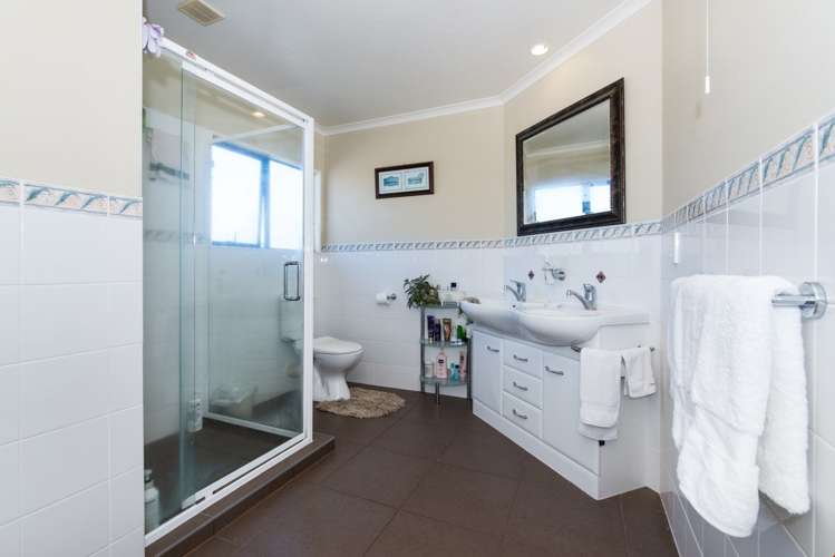 1 San Ambrosio Rise Henderson_13