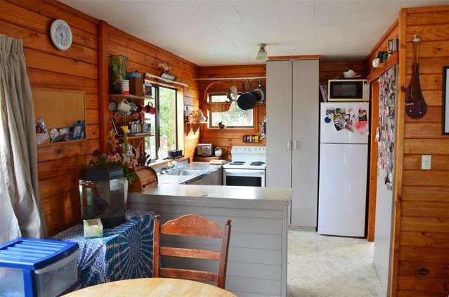 39 Poland Street Waikino_1