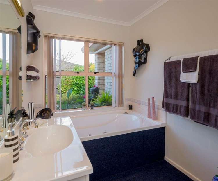 7 Lynch Grove Levin_21