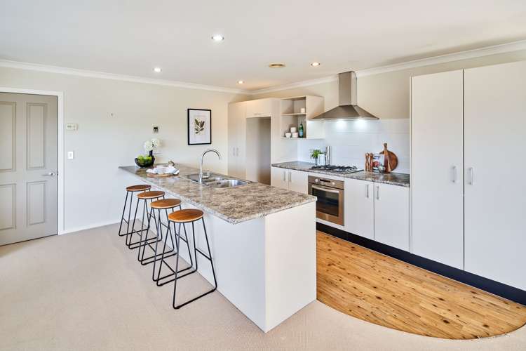 64 Te Puia Drive Aotea_5