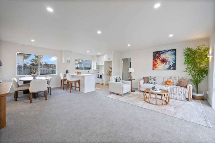 2/24 Waimana Road Conifer Grove_6