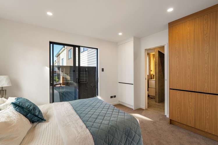 2/41 La Trobe Street_4