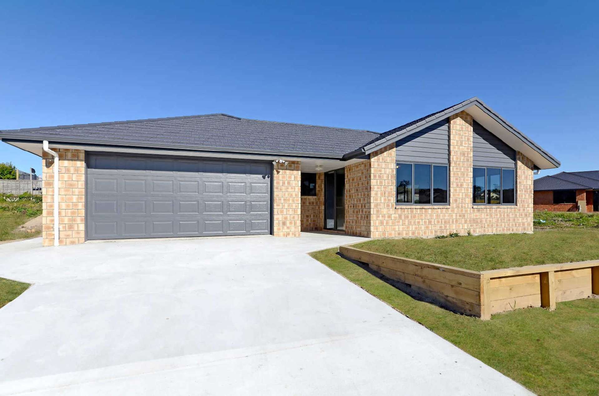 16 Max Landing 1073_0