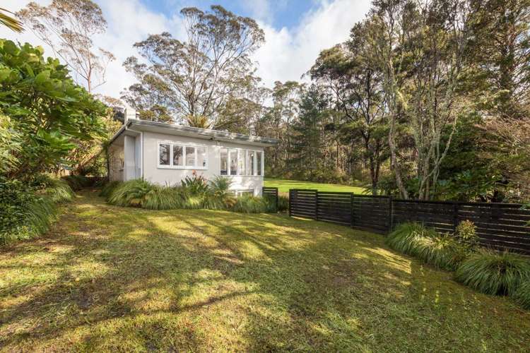 665 Huia Road Parau_17