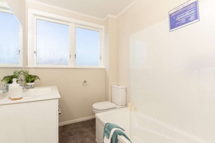 106 Warspite Avenue Cannons Creek_11