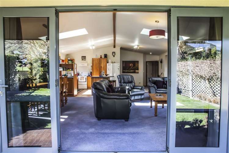 6a Lady Cobham Grove Anakiwa and Surrounds_5