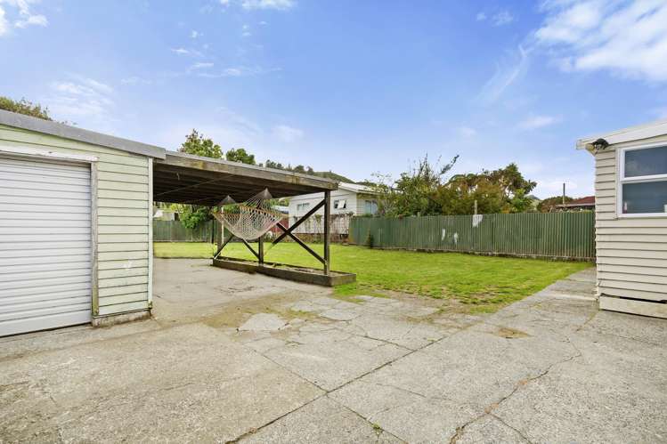 39 Hine Road Wainuiomata_13